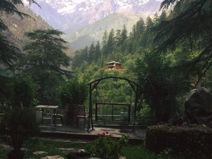 Hotel Deep Forest Касоль Экстерьер фото